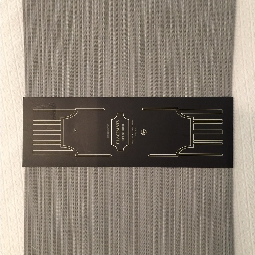 Set of Four Placemats - Picture 2 of 2
